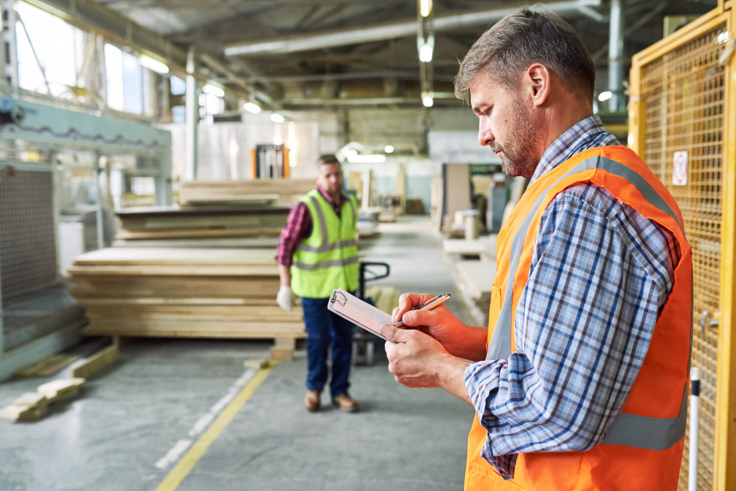 How to conduct a manual handling risk assessment.